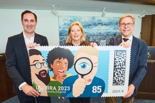 Post und BDPh präsentieren Sondermarke zur IBRA 2023 im Essener Rathaus